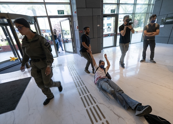 Israeli demonstrators demand Berlin administration cut arms exports to Israel in Tel Aviv