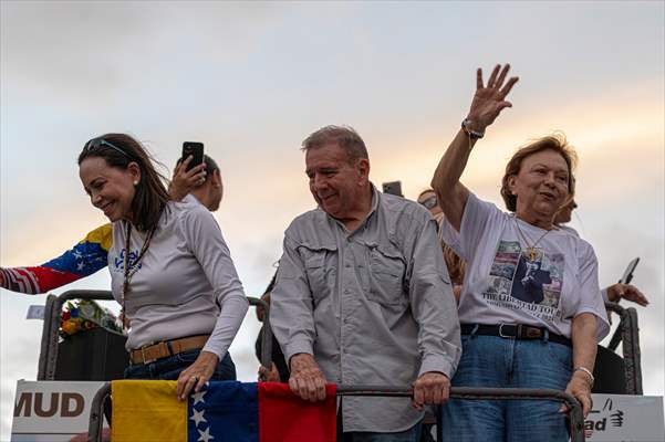 Venezuela'da muhalefetinin ortak adayı Edmundo Gonzalez yaklaşan başkanlık seçimleri için kampanyasını sürdürüyor