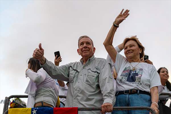 Venezuela'da muhalefetinin ortak adayı Edmundo Gonzalez yaklaşan başkanlık seçimleri için kampanyasını sürdürüyor