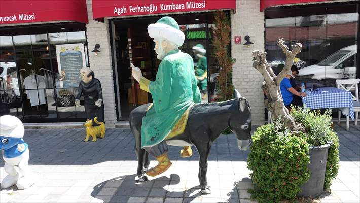 Doğduğu asırlık konağı oyuncak ve kumbara müzesine dönüştürdü