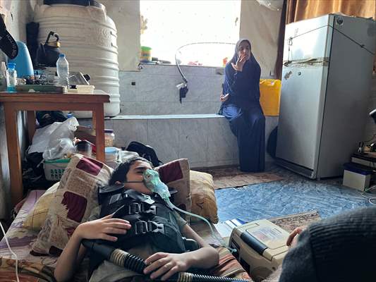 Karaciğer sirozu olan Filistinli çocuk İsrail ambargosu nedeniyle tedaviden mahrum