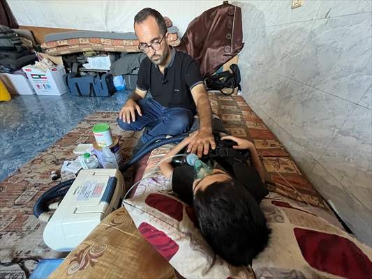 Karaciğer sirozu olan Filistinli çocuk İsrail ambargosu nedeniyle tedaviden mahrum