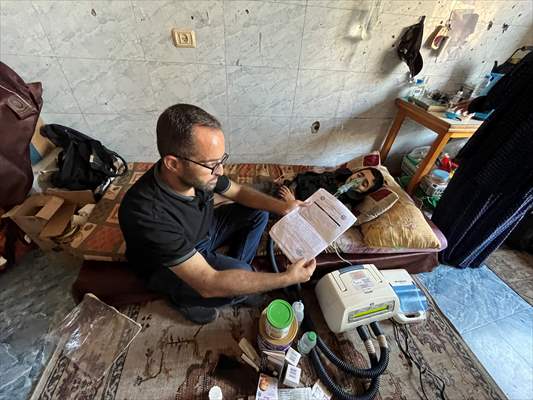 Karaciğer sirozu olan Filistinli çocuk İsrail ambargosu nedeniyle tedaviden mahrum