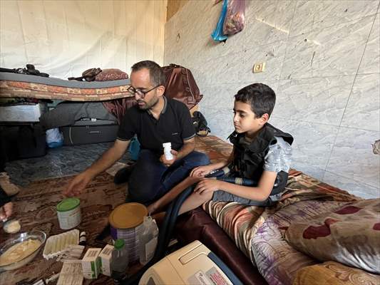 Karaciğer sirozu olan Filistinli çocuk İsrail ambargosu nedeniyle tedaviden mahrum