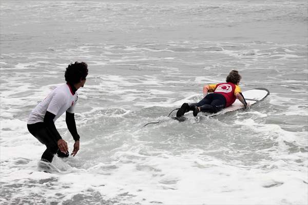 Nora Loredo: Fulfilling dreams at 67 years old on the waves of the coast of Lima, Peru