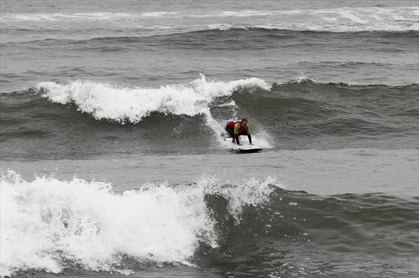 Nora Loredo: Fulfilling dreams at 67 years old on the waves of the coast of Lima, Peru