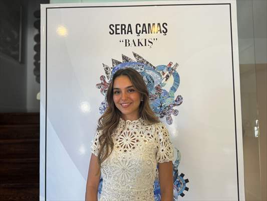 Genç sanatçı Sera Çamaş