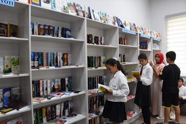 Özbekistanlı Navruzova'nın kurduğu köy kütüphanesi, Taşkent'te 109 kütüphanenin açılmasına vesile oldu