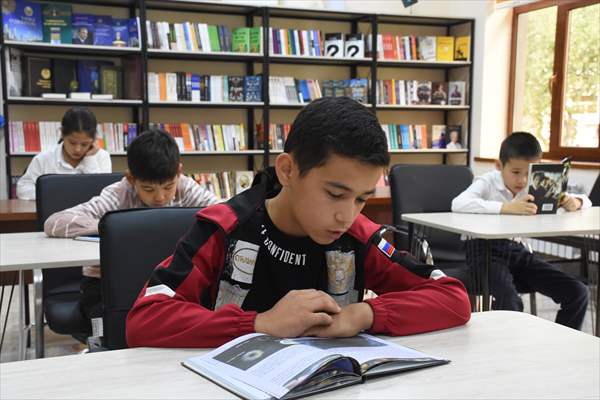 Özbekistanlı Navruzova'nın kurduğu köy kütüphanesi, Taşkent'te 109 kütüphanenin açılmasına vesile oldu