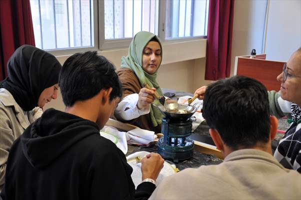 Eskişehir'deki Endonezyalı öğrenciler batik sanatını tanıttı