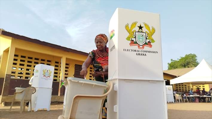 Gana'da halk sandık başında