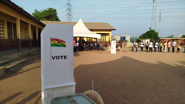 Gana'da halk sandık başında