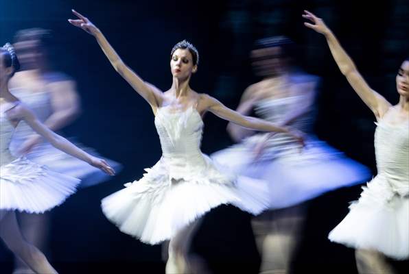 “Swan Lake” by the Imperial Russian Ballet Company in Ankara