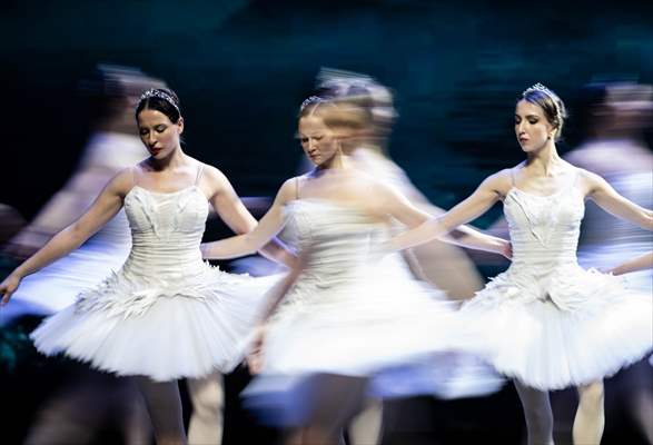 “Swan Lake” by the Imperial Russian Ballet Company in Ankara
