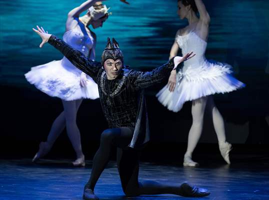 “Swan Lake” by the Imperial Russian Ballet Company in Ankara