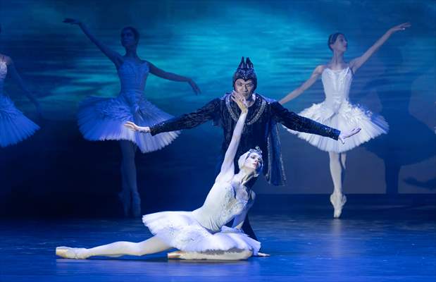 “Swan Lake” by the Imperial Russian Ballet Company in Ankara