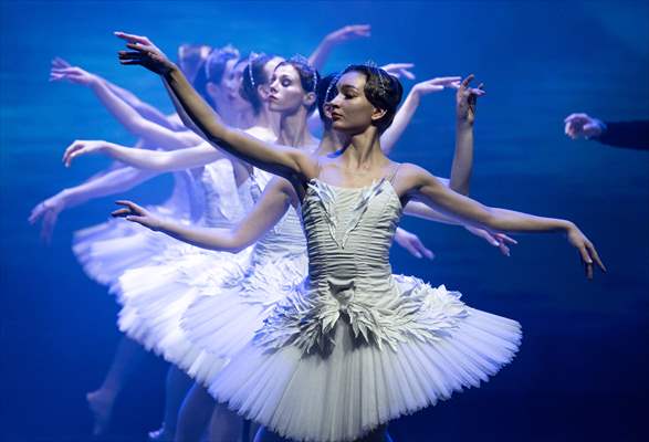 “Swan Lake” by the Imperial Russian Ballet Company in Ankara