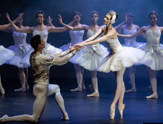 “Swan Lake” by the Imperial Russian Ballet Company in Ankara