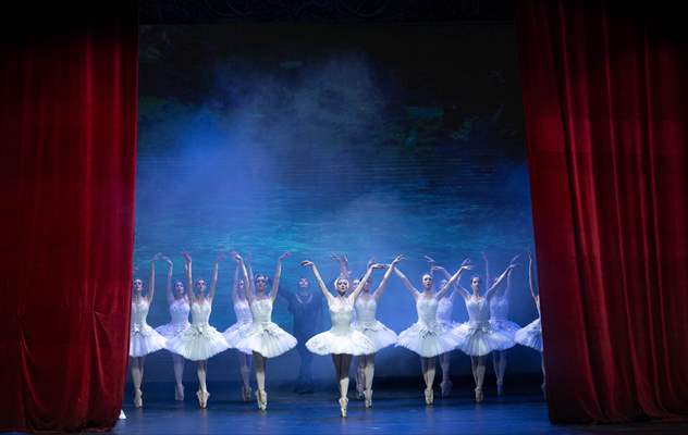 “Swan Lake” by the Imperial Russian Ballet Company in Ankara