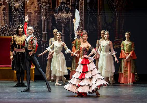 “Swan Lake” by the Imperial Russian Ballet Company in Ankara