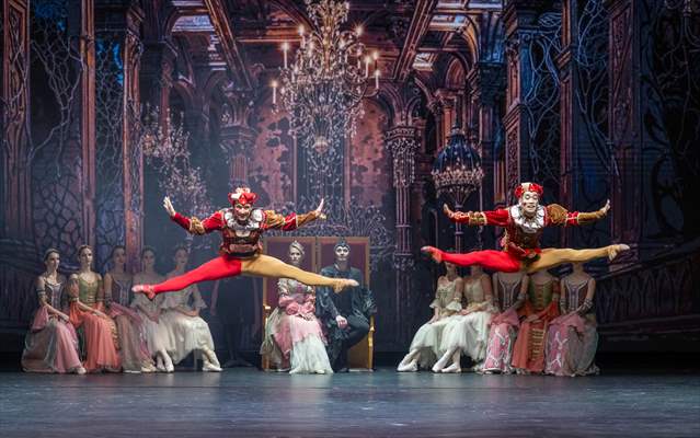 “Swan Lake” by the Imperial Russian Ballet Company in Ankara