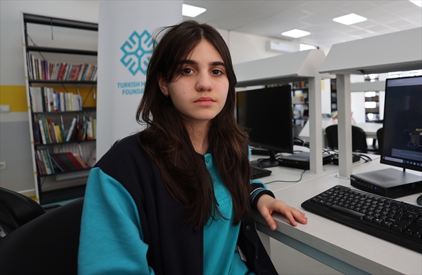 TMV Gürcistan Uluslararası Maarif Okullarının öğrencileri, AA'nın 'Yılın Kareleri' oylamasına katıldı