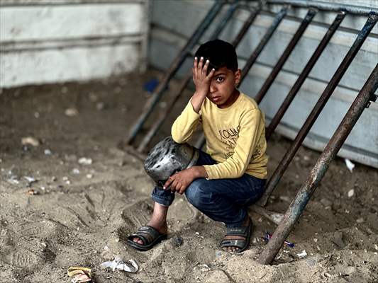 Hot meals distributed to Palestinians in Gaza under Israeli attacks