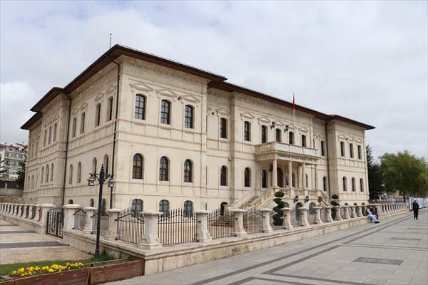Tarihi müzik aletleri Sivas Atatürk Kongre Müzesi'nde sergileniyor