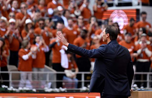 Rafael Nadal honored with tribute ceremony on Day 1 of French Open in Paris