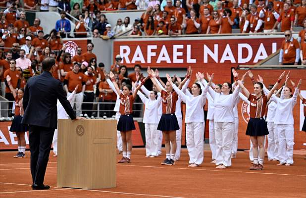Rafael Nadal honored with tribute ceremony on Day 1 of French Open in Paris