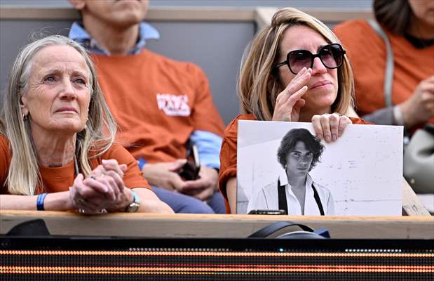 Rafael Nadal honored with tribute ceremony on Day 1 of French Open in Paris