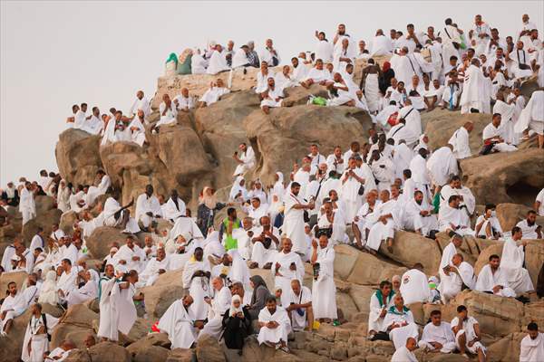 Prospective Muslim pilgrims at Arafat in Mecca