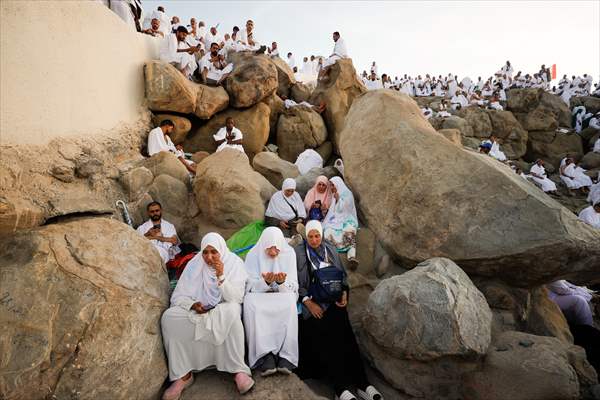 Prospective Muslim pilgrims at Arafat in Mecca
