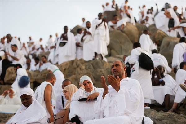 Prospective Muslim pilgrims at Arafat in Mecca