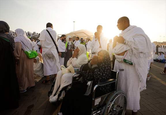 Prospective Muslim pilgrims at Arafat in Mecca