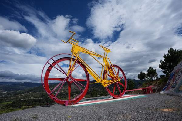 Colombia: World’s Largest Bicycle