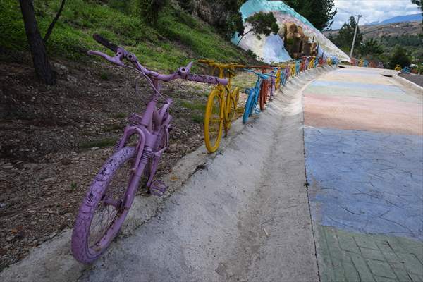 Colombia: World’s Largest Bicycle