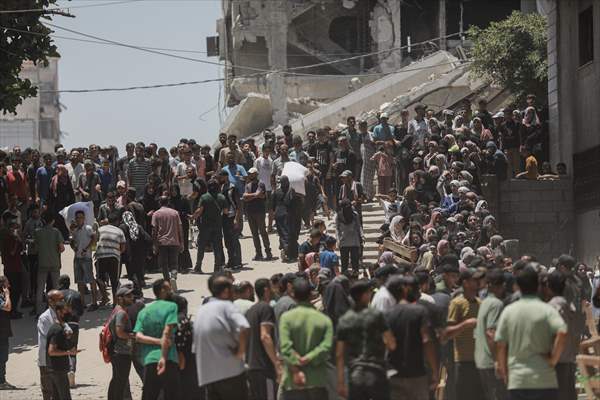 Flour aid distributed to Palestinians in Gaza under Israeli attacks