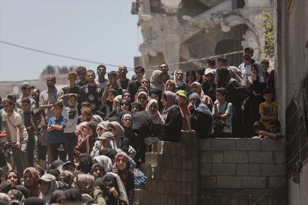 Flour aid distributed to Palestinians in Gaza under Israeli attacks