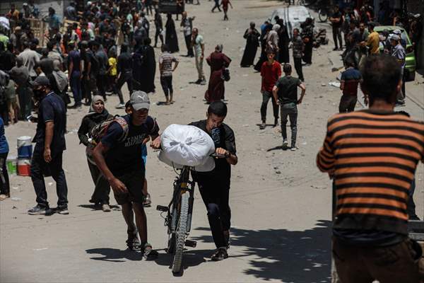 Flour aid distributed to Palestinians in Gaza under Israeli attacks