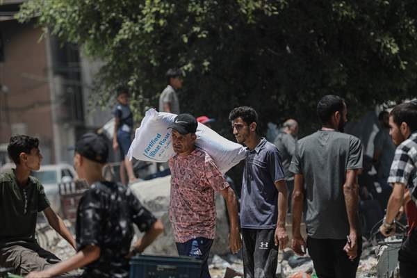 Flour aid distributed to Palestinians in Gaza under Israeli attacks