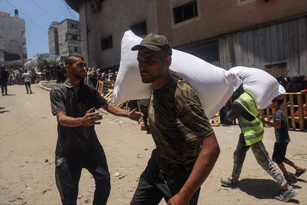 Flour aid distributed to Palestinians in Gaza under Israeli attacks