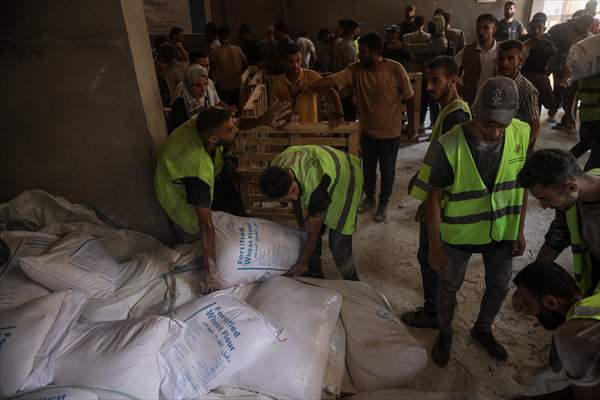 Flour aid distributed to Palestinians in Gaza under Israeli attacks