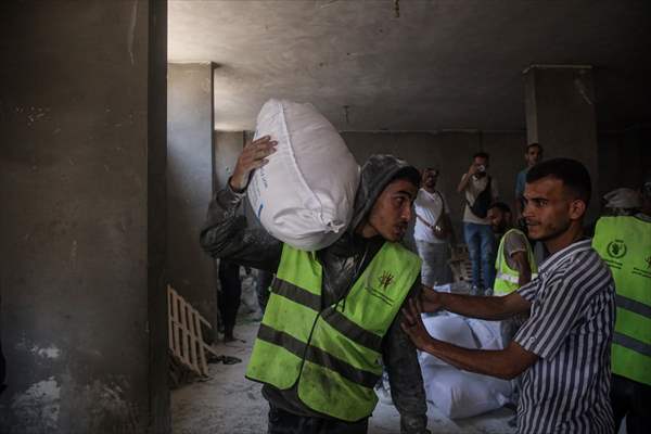 Flour aid distributed to Palestinians in Gaza under Israeli attacks