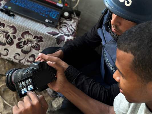 Gazze’de açlıkla mücadele eden AA serbest habercileri insani krizi aktarmayı sürdürüyor