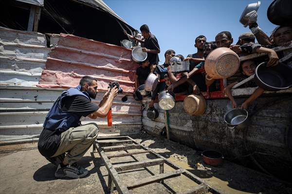 Journalists document daily struggles amid Gaza humanitarian crisis due to Israeli attacks