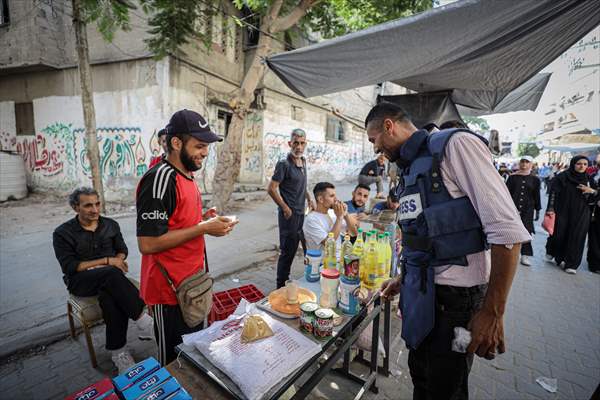 Gazze’de açlıkla mücadele eden AA serbest habercileri insani krizi aktarmayı sürdürüyor