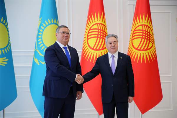 Jeenbek Kulubayev - Murat Nurtileu meeting in Kyrgyzstan