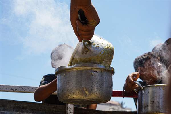 Food distributed to Palestinians struggling with hunger in Gaza