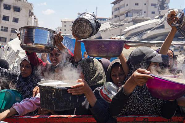 Food distributed to Palestinians struggling with hunger in Gaza
